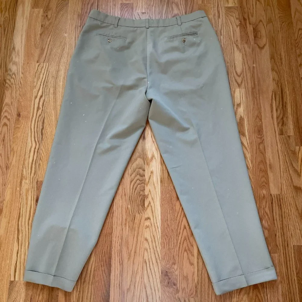 IZOD Dress Pants Trousers Chino Pleated Cuffs Men’s Size 40/32 - Picture 3 of 11